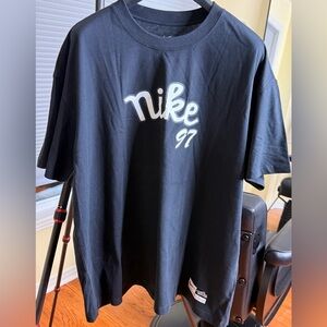 Beautiful Nike T-shirt!!!